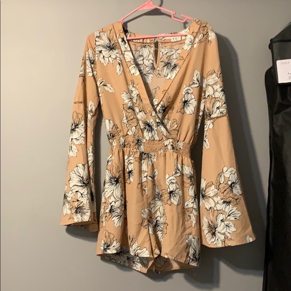 Blu Pepper Other - Blush floral romper